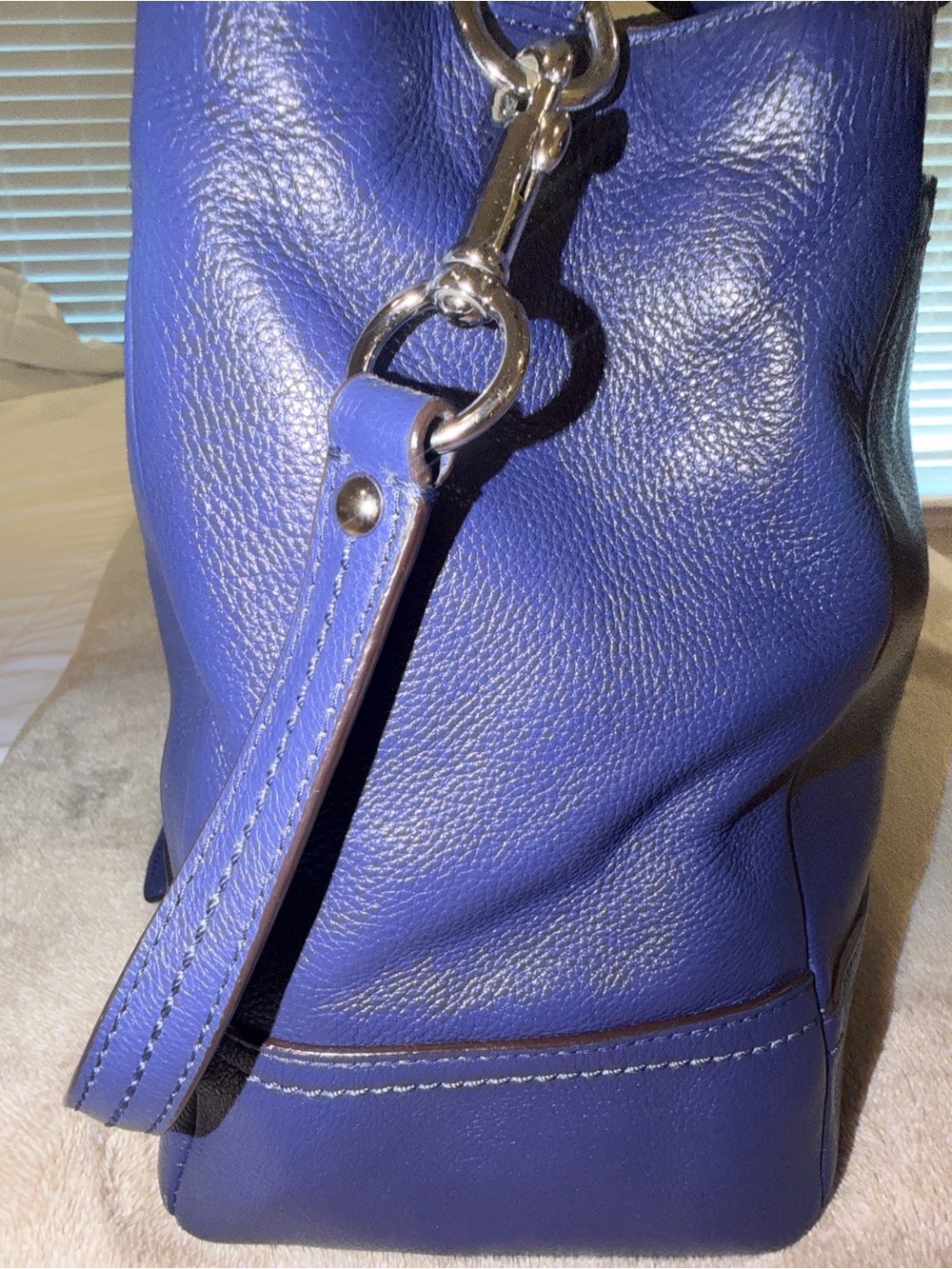 Coach Park Carryall Blue Leather and Emerald lining. - Picture 7 of 13